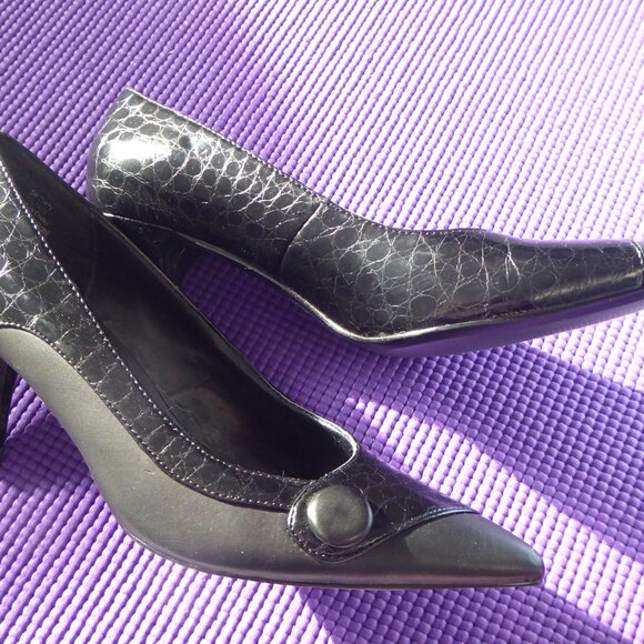 Jessica High Heel Black Pumps - Picture 7 of 10